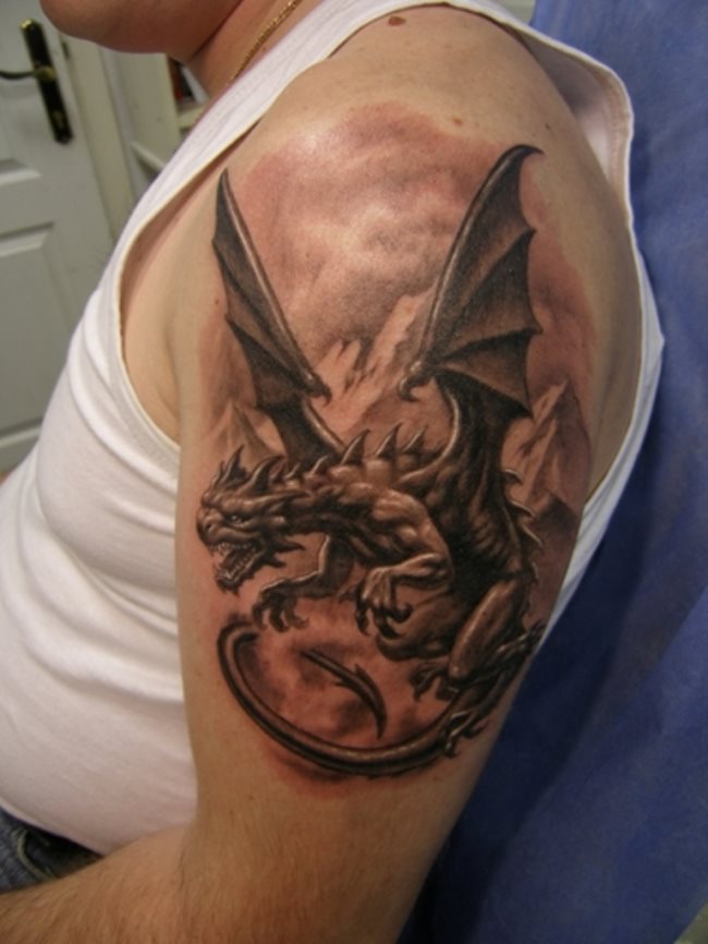 Que symbolise un dragon sur un tatouage?
